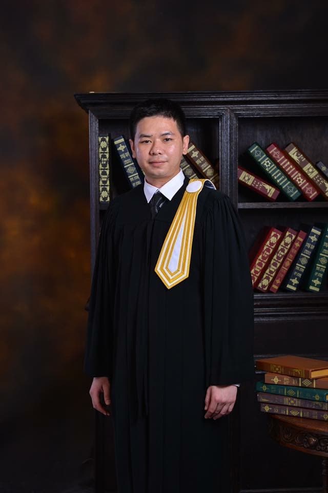 ทนายความวรัยธรรม อุตสาหีย์